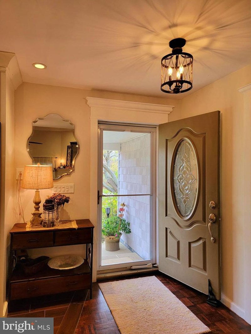 40 Daisy Rd, Toms River, NJ 08753-2320