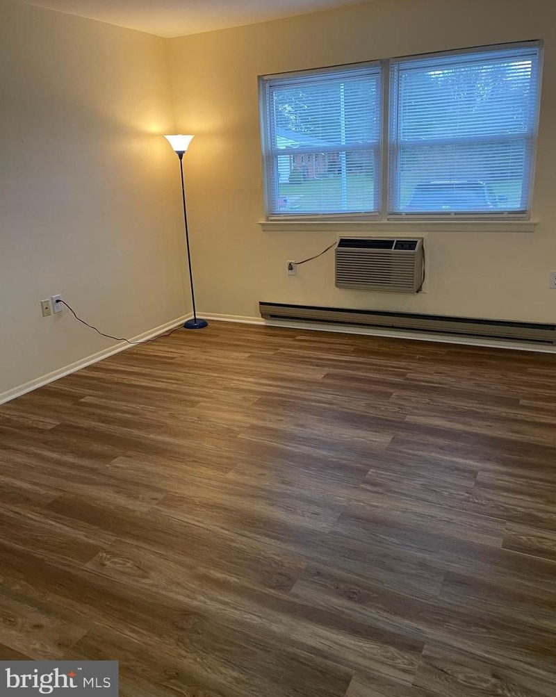 19 Yorktowne Pkwy #b, Lakehurst, NJ 08759