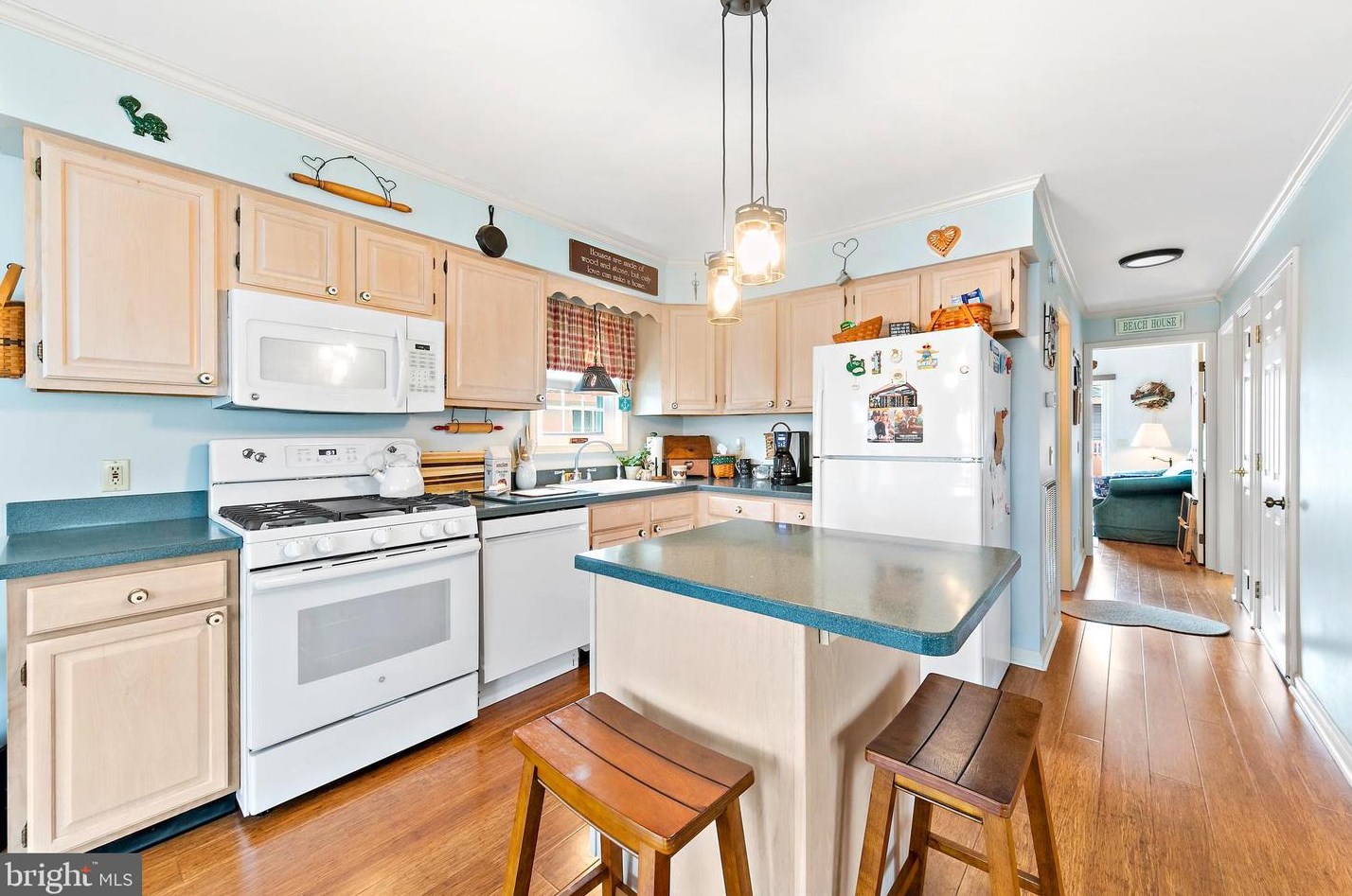 102 26th St, Long Beach Township NJ  08008-4207 exterior