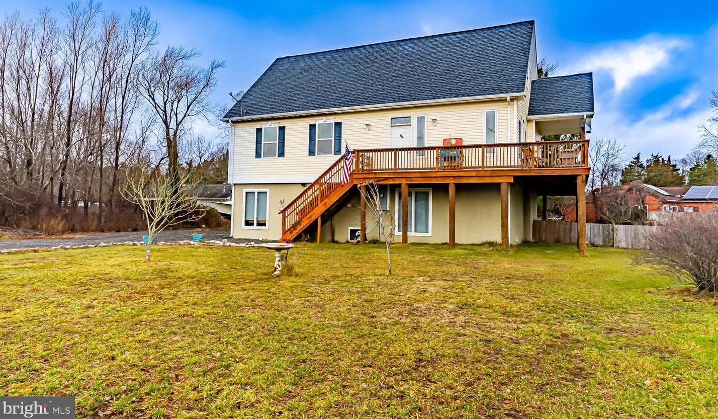 19 Atlantis Blvd, Tuckerton, NJ 08087-1903