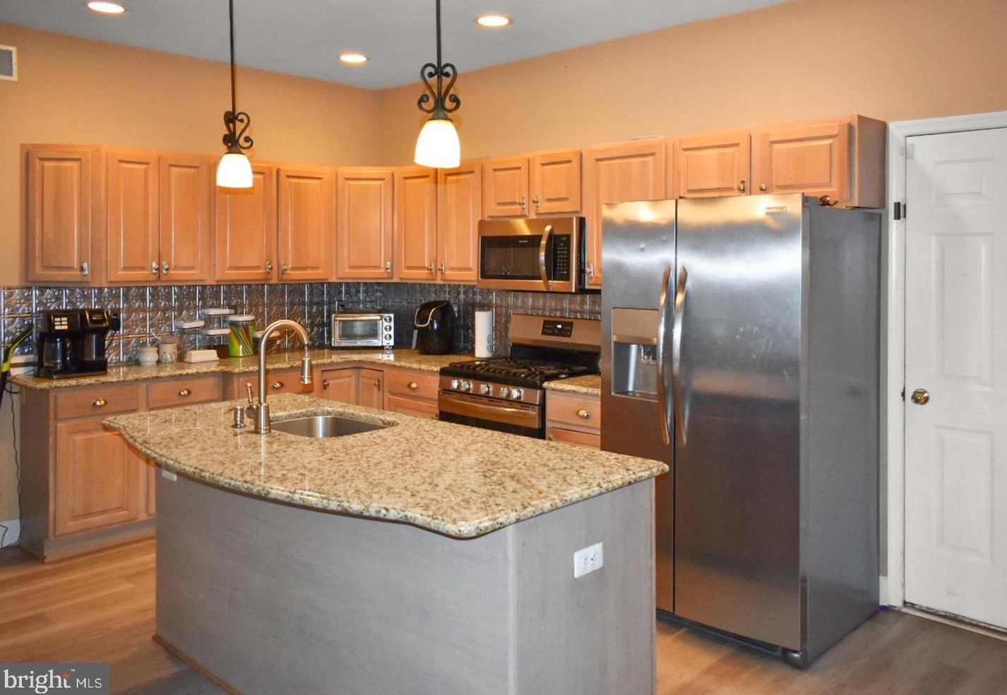 172 Compass Rd, Cedar Bonnet Island, NJ 08050
