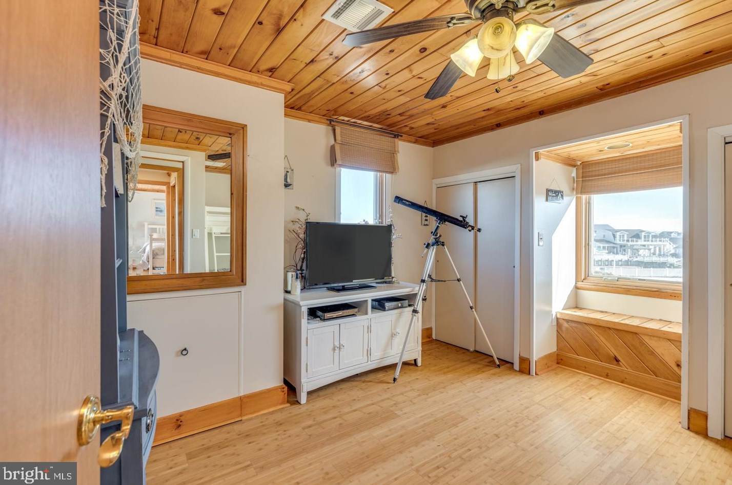 10 Kentucky Dr, Tuckerton NJ  08087-1035 exterior