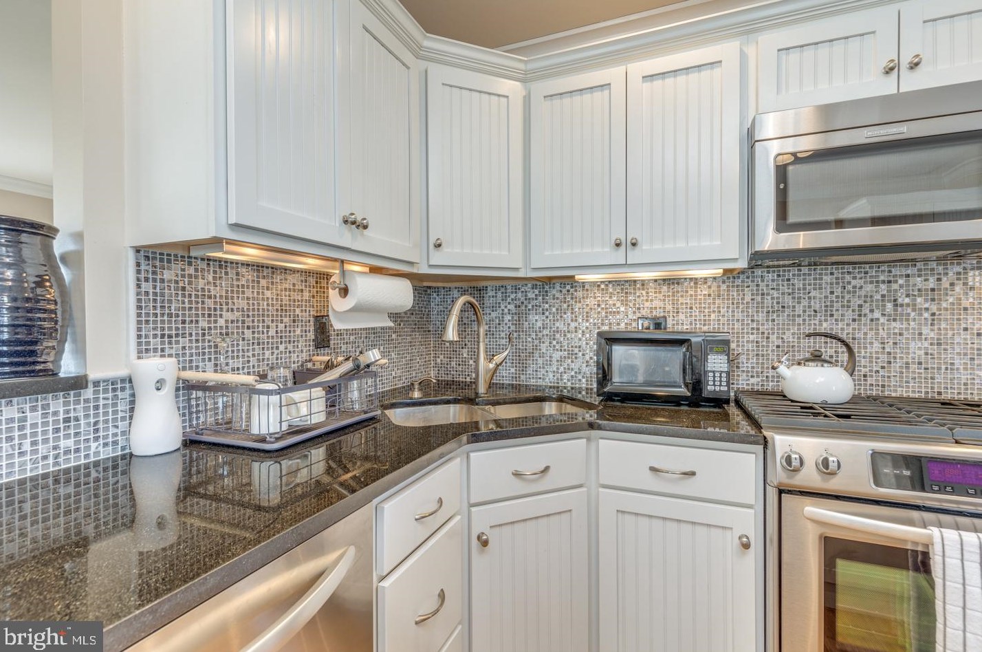 10 Kentucky Dr, Tuckerton NJ  08087-1035 exterior