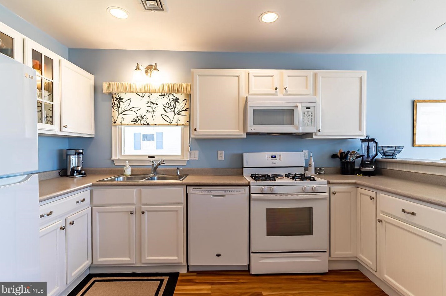 30 Portland Dr, Tuckerton NJ  08087-1213 exterior