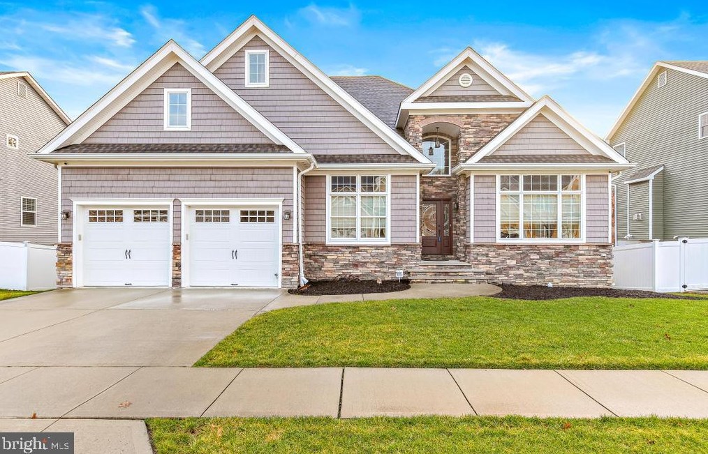 1037 Hoyt St, Lacey, NJ 08731