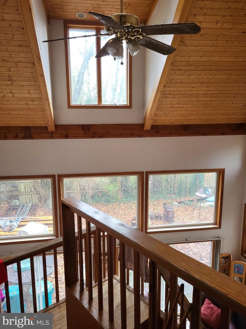 306 Candle Lake Dr, Tuckerton, NJ 08087