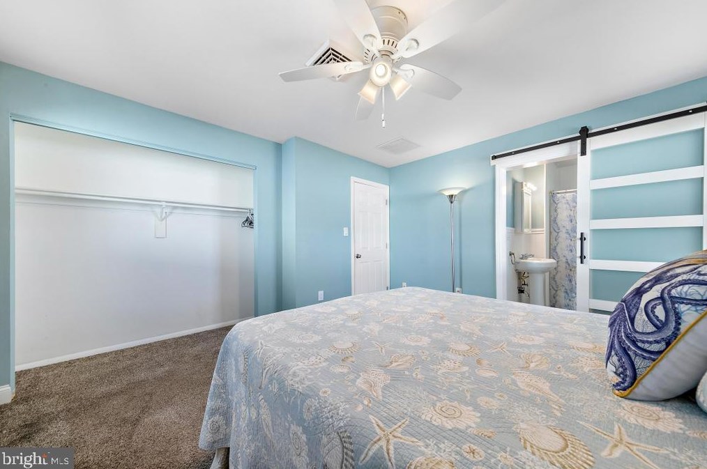 403 5th St, Waretown NJ  08758-2917 exterior