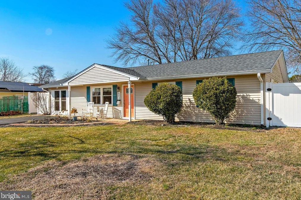 403 5th St, Waretown NJ  08758-2917 exterior