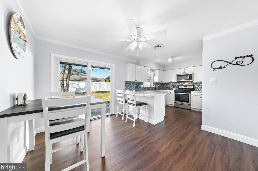 403 5th St, Waretown NJ  08758-2917 exterior