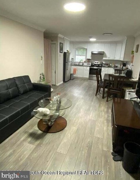 38 Cambridge Ct, Lakewood, NJ 08701