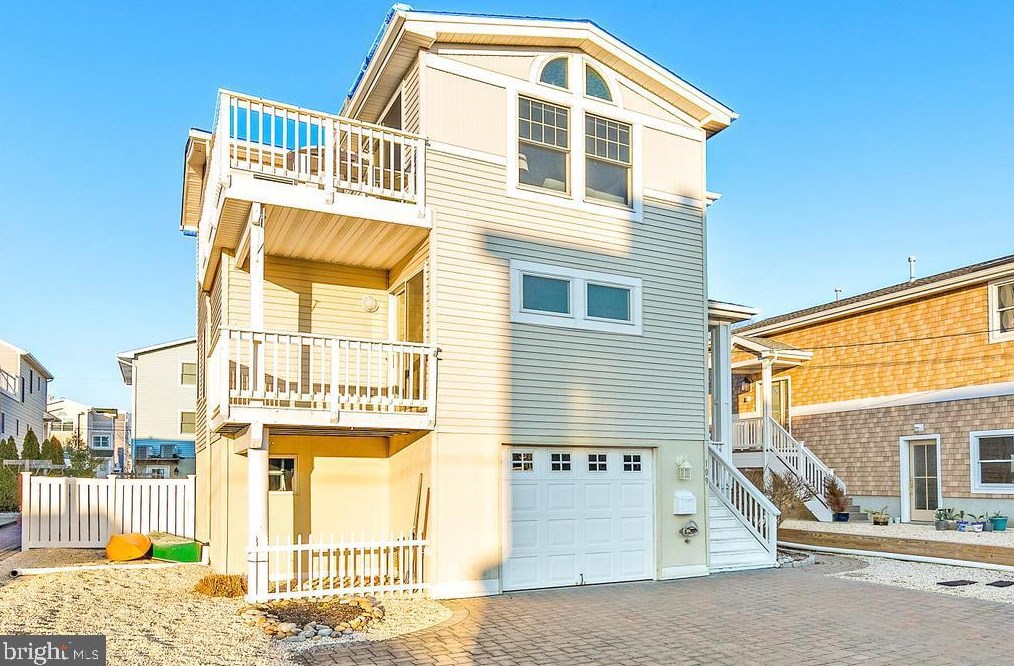 109 W 15th St, Long Beach Township, NJ 08008