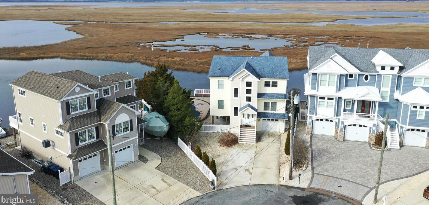 25 Schuylkill Rd, Tuckerton NJ  08087-1127 exterior