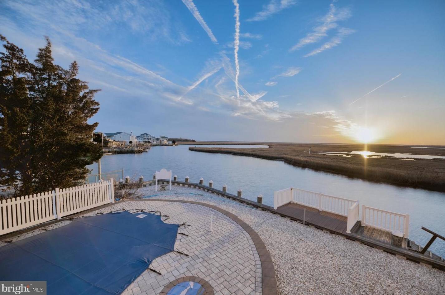 25 Schuylkill Rd, Tuckerton NJ  08087-1127 exterior