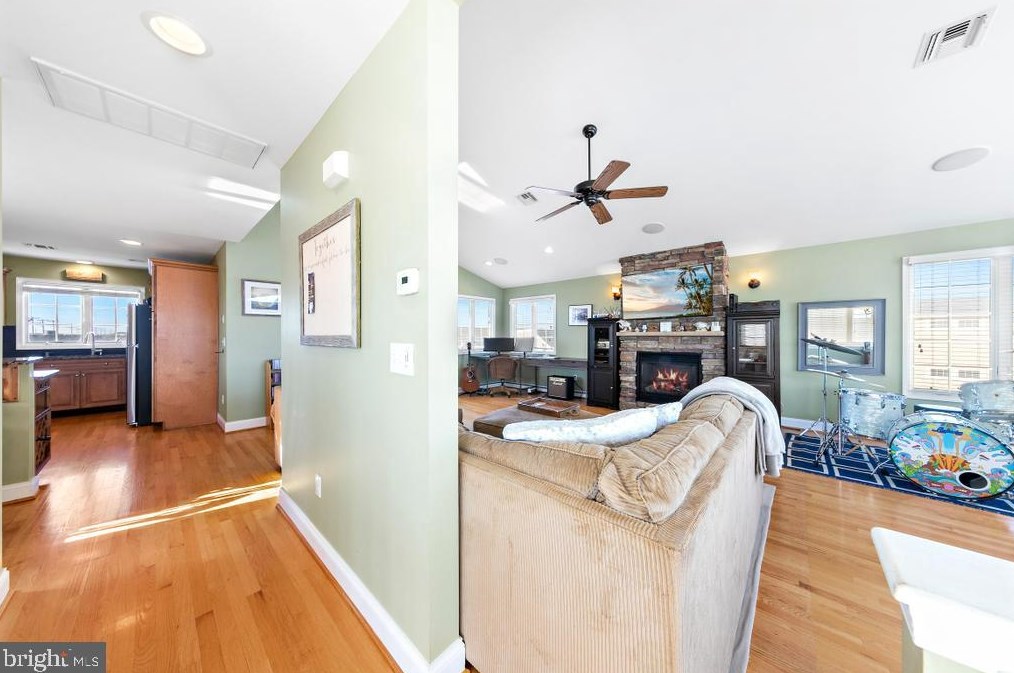 2 W Winifred Ave, Long Beach Township, NJ 08008
