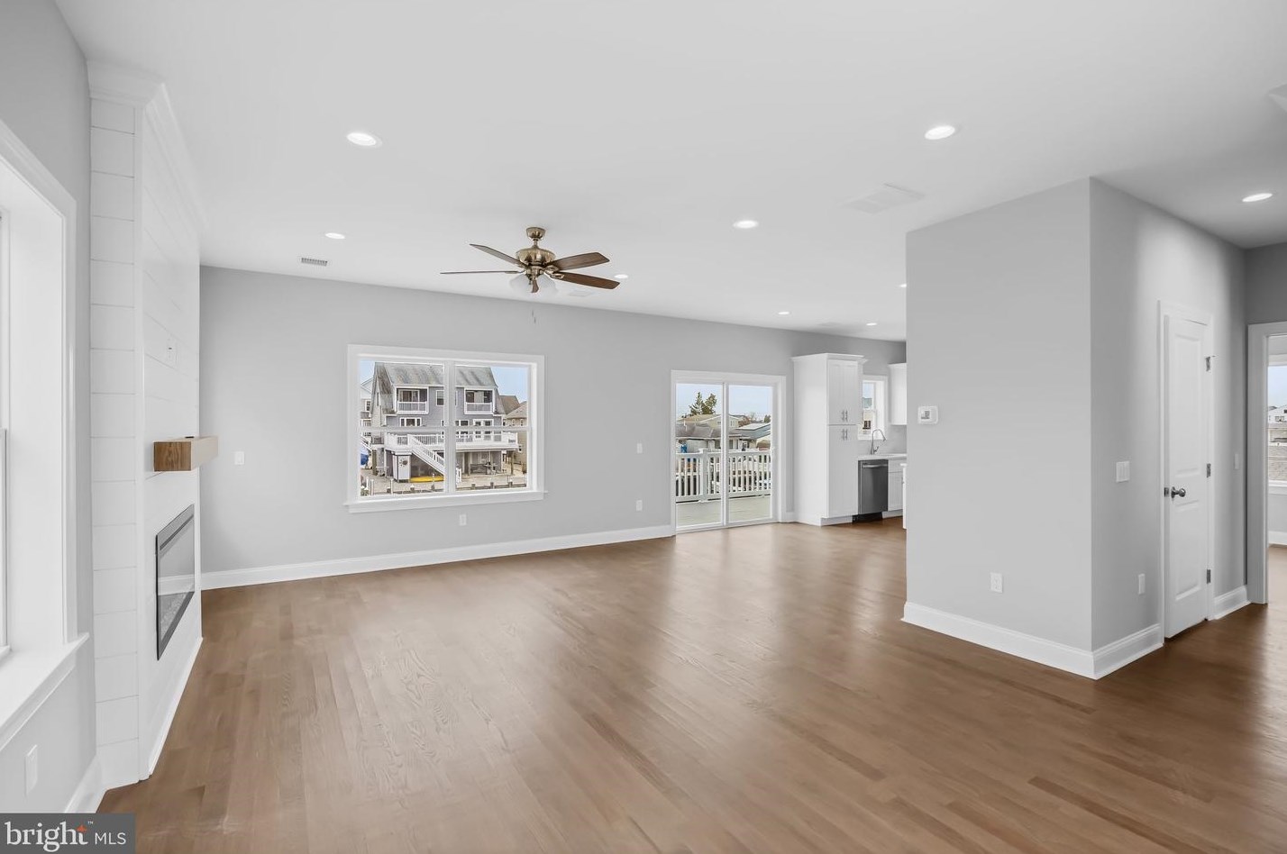 27 Brig Dr, Tuckerton NJ  08087-1618 exterior