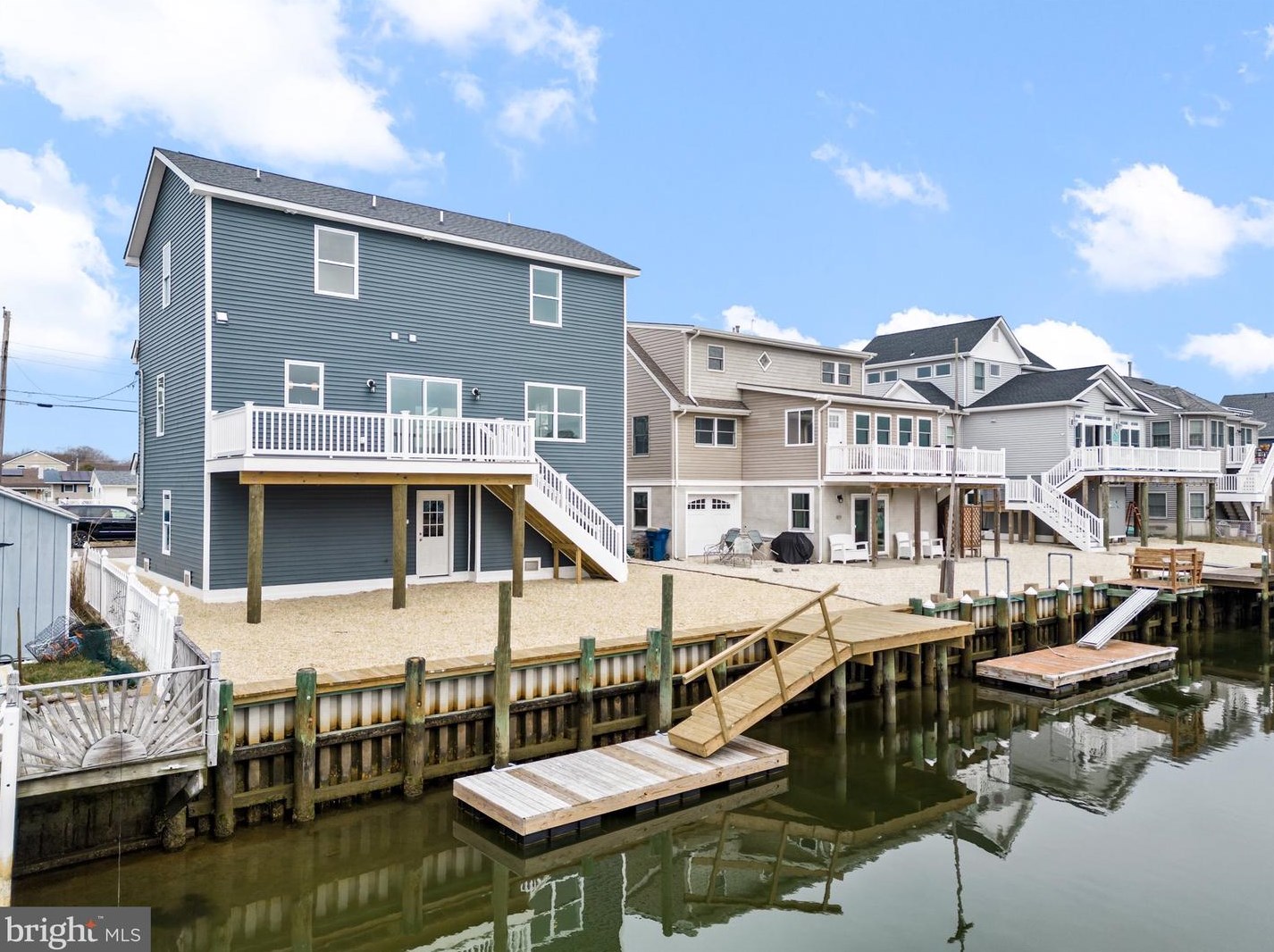 27 Brig Dr, Tuckerton NJ  08087-1618 exterior