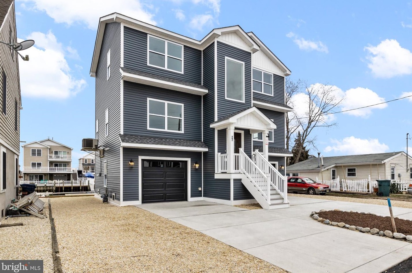 27 Brig Dr, Tuckerton NJ  08087-1618 exterior