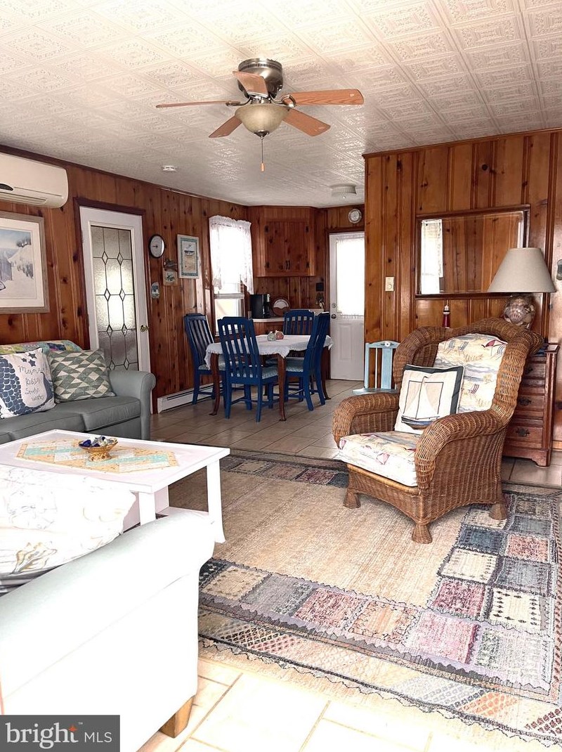 256 N 13th St, Long Beach Township, NJ 08008