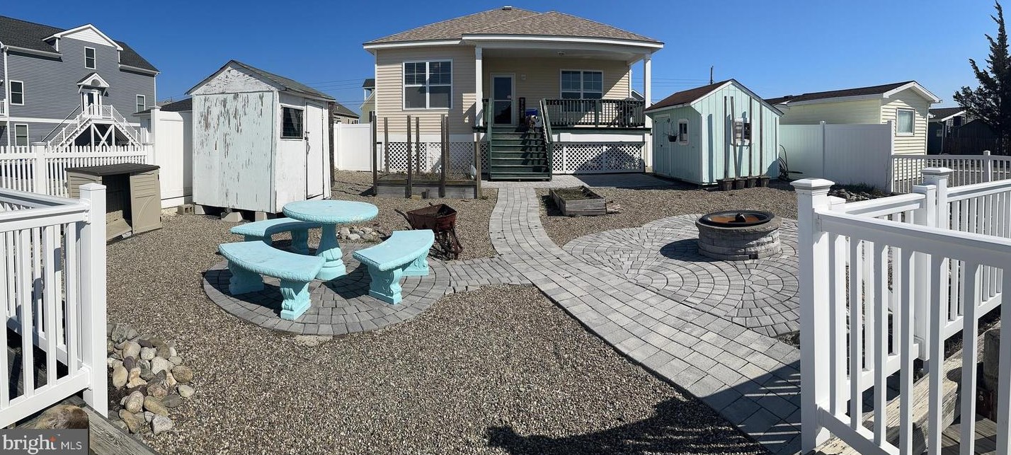 27 Raritan Dr, Tuckerton, NJ 08087-1126