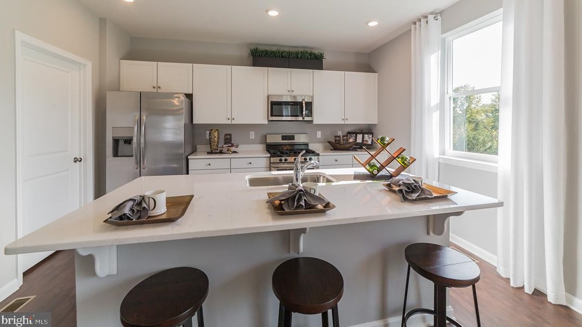9 Pembrook Ct, Tuckerton, NJ 08087-3924