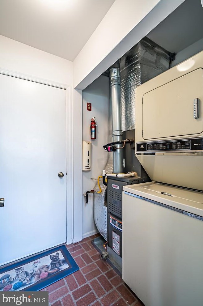 220 Mohican Ln, Tuckerton NJ  08087-1337 exterior