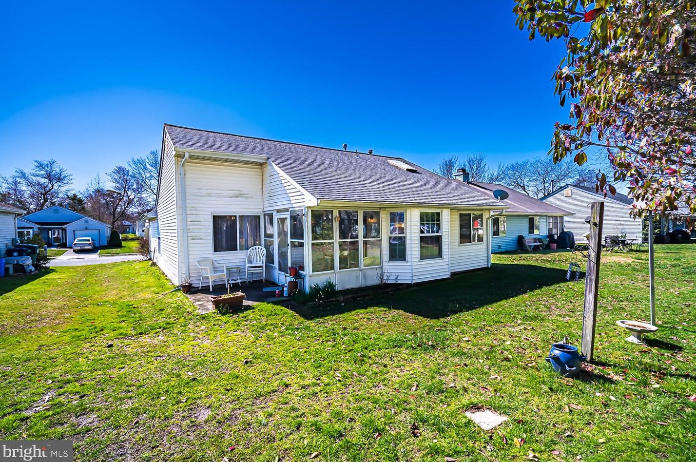 220 Mohican Ln, Tuckerton NJ  08087-1337 exterior