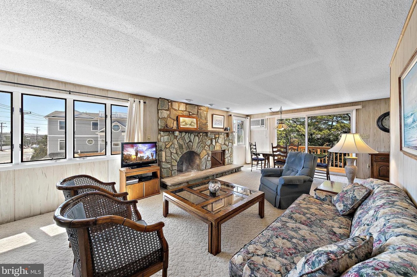 1082 Long Beach Blvd, Long Beach Township NJ  08008-5626 exterior
