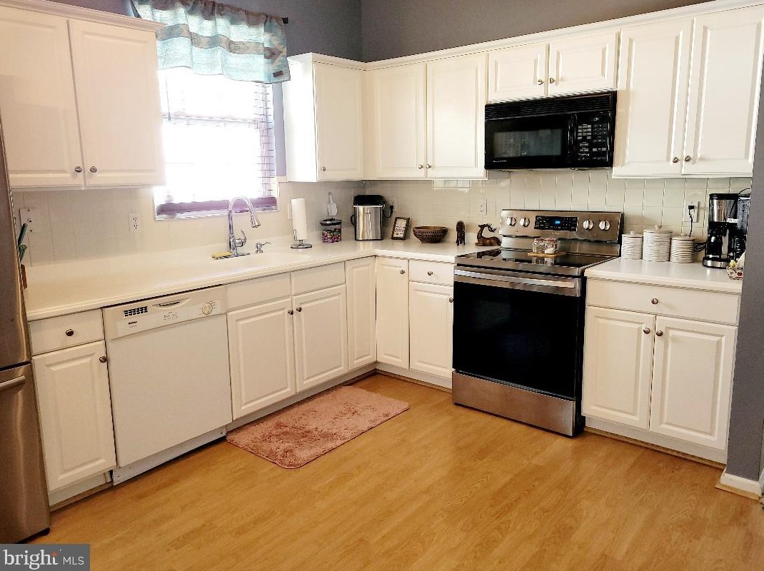 89 Briarwood Dr, Tuckerton NJ  08087-4007 exterior