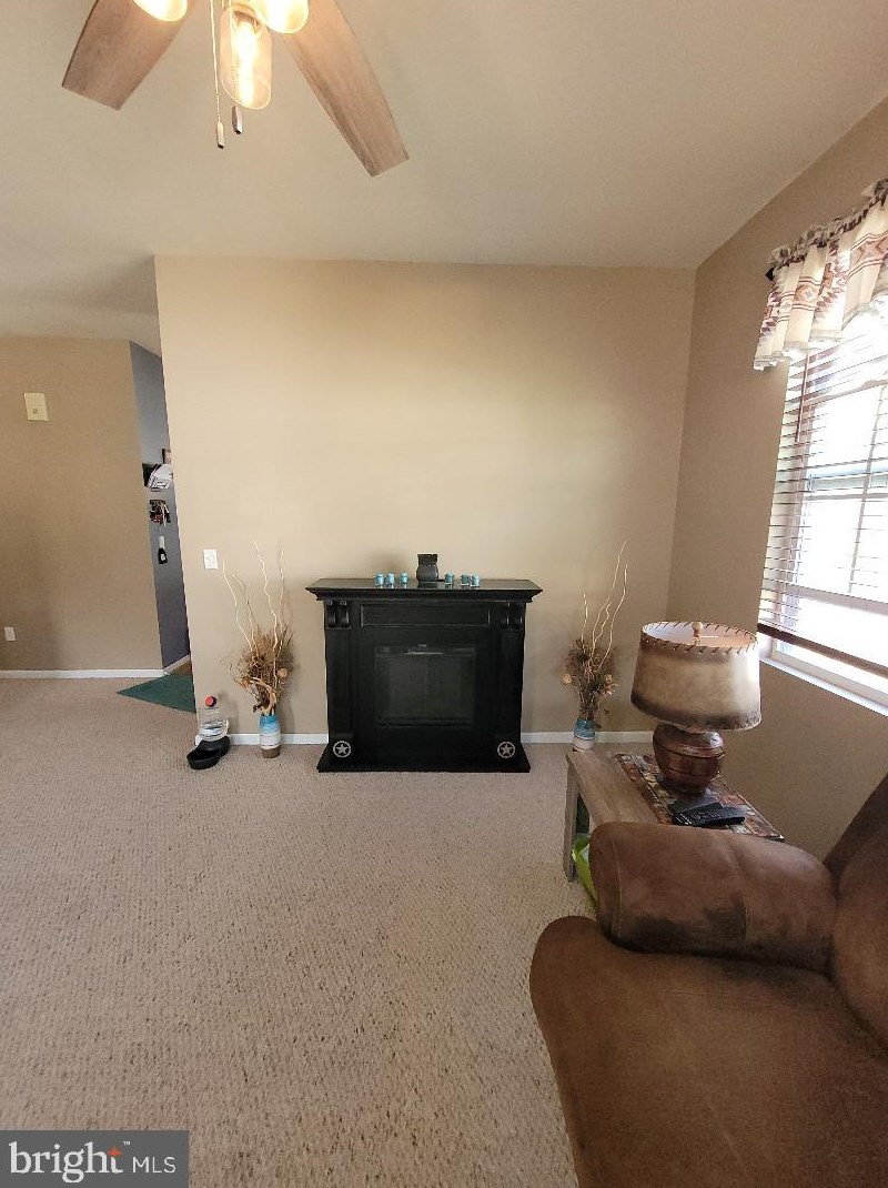 89 Briarwood Dr, Tuckerton NJ  08087-4007 exterior