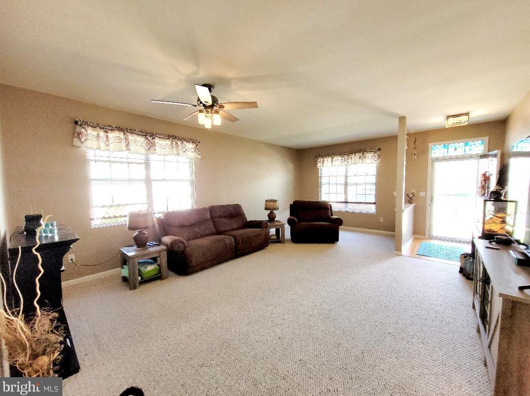 89 Briarwood Dr, Tuckerton NJ  08087-4007 exterior