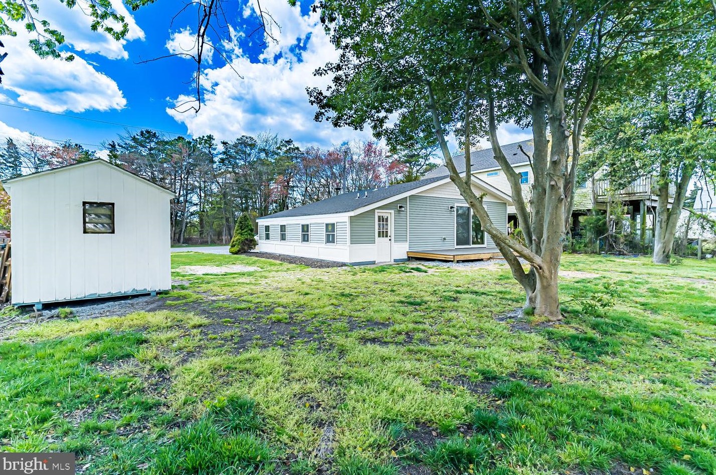 71 Admiral Dr, Tuckerton NJ  08087-2802 exterior
