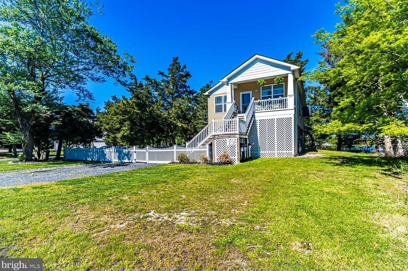 4 Surfside Blvd, Tuckerton, NJ 08087