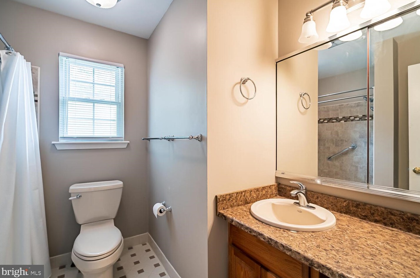 308 Lexington Dr, Tuckerton NJ  08087-1322 exterior