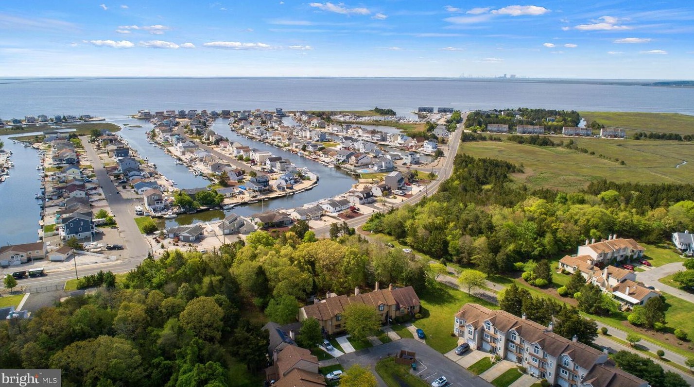 1369 Radio Rd, Tuckerton NJ  08087-1009 exterior