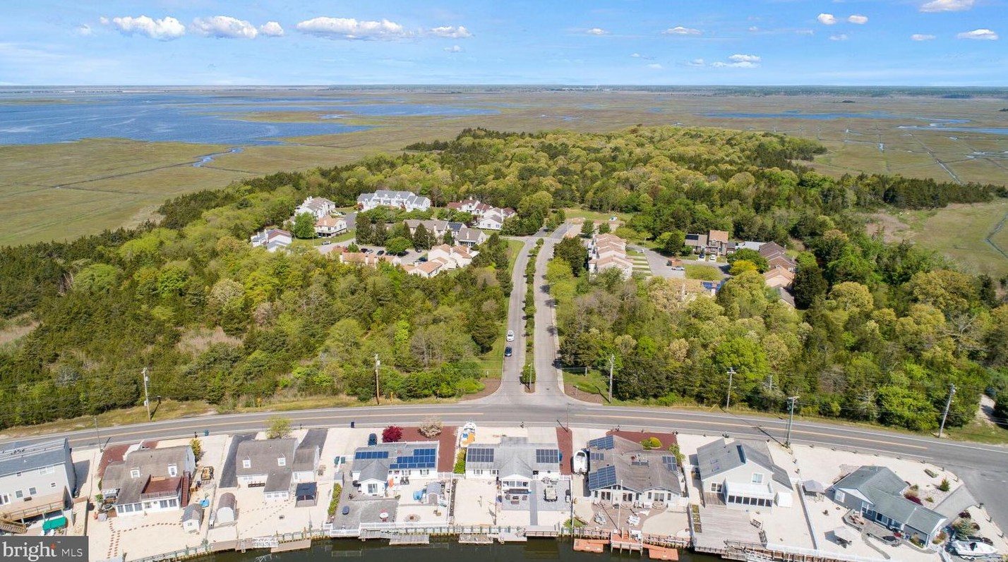 1369 Radio Rd, Tuckerton NJ  08087-1009 exterior