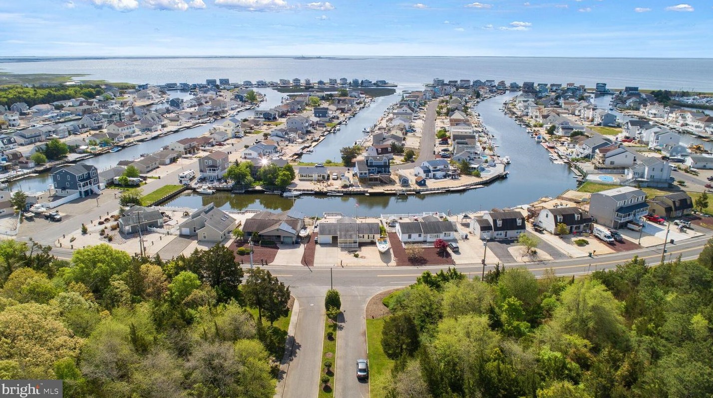 1369 Radio Rd, Tuckerton NJ  08087-1009 exterior