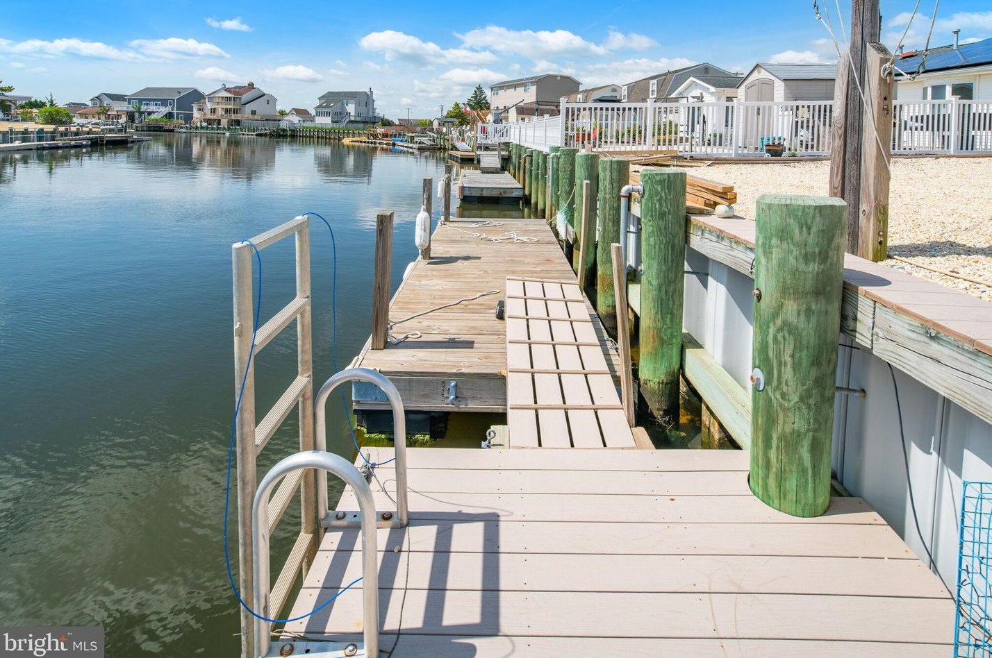 1369 Radio Rd, Tuckerton NJ  08087-1009 exterior