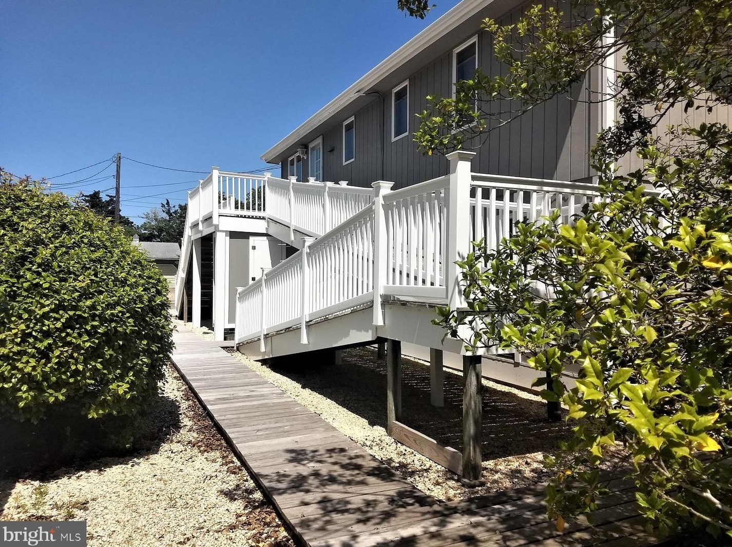 16 W 23rd St, Barnegat Light, NJ 08006