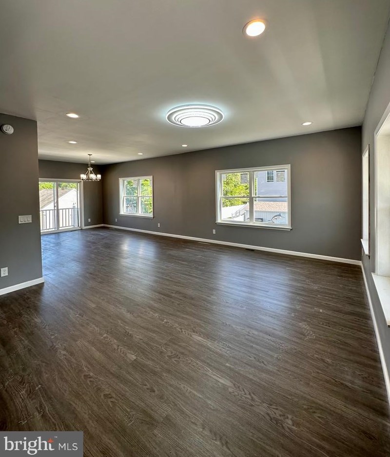 315 Parisen Ave, Berkeley Township, NJ 08721
