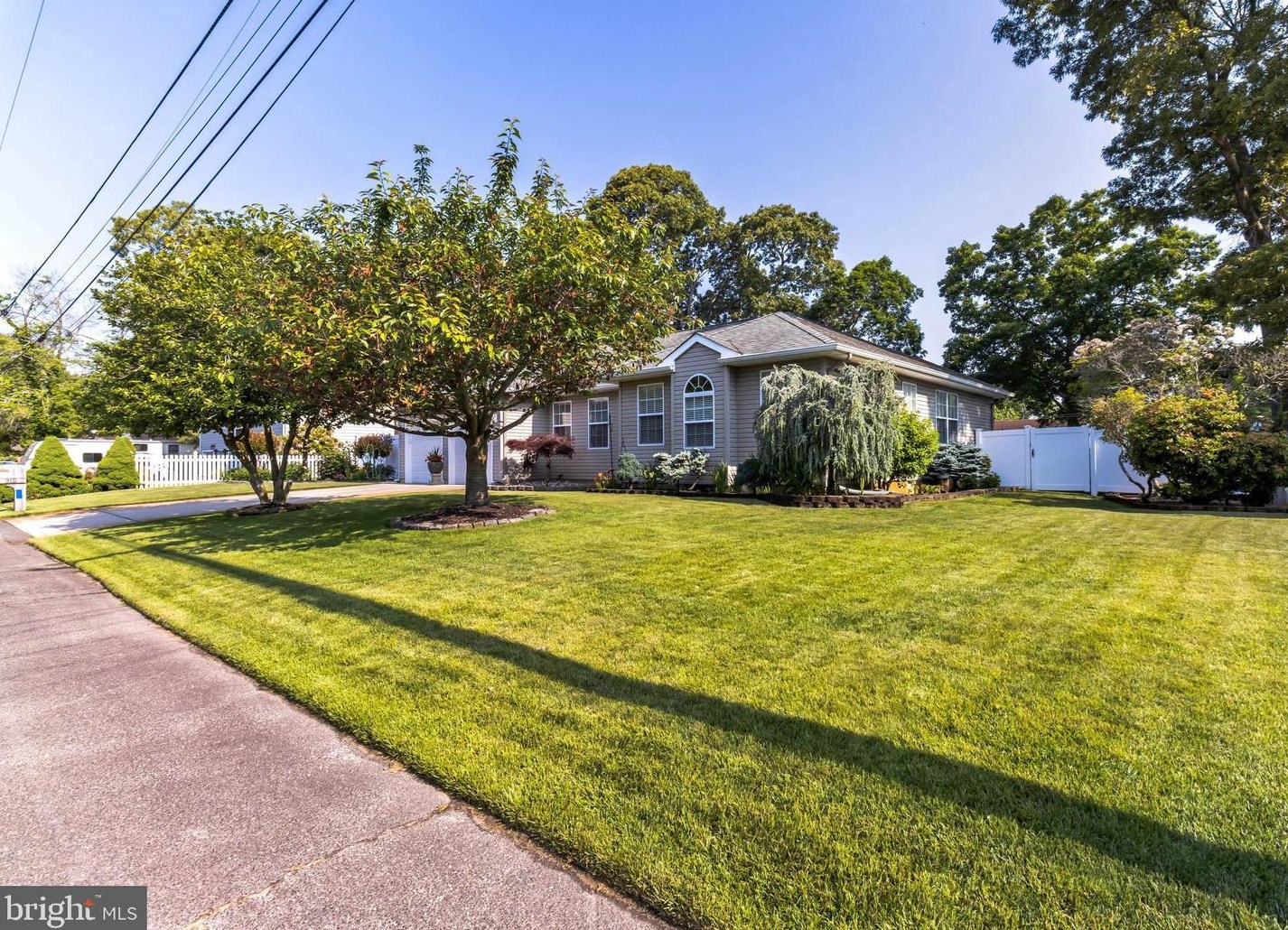 312 Walnut Dr, Lacey Township, NJ 08734