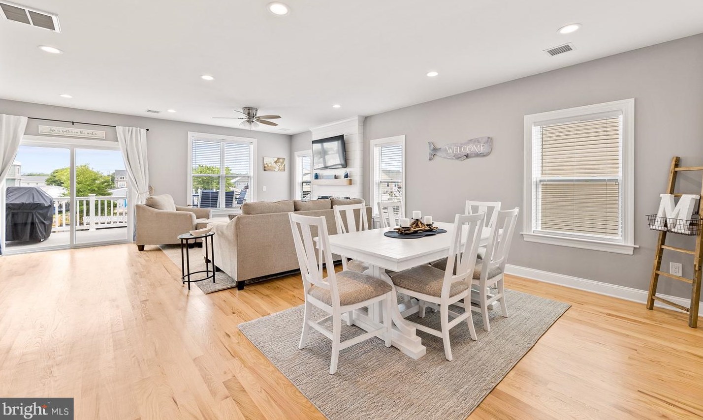 109 Dory Dr, Tuckerton NJ  08087-1621 exterior