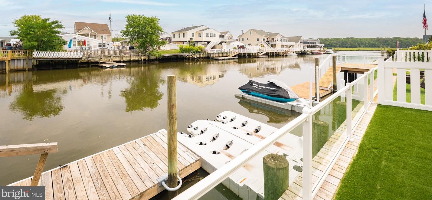 109 Dory Dr, Tuckerton NJ  08087-1621 exterior