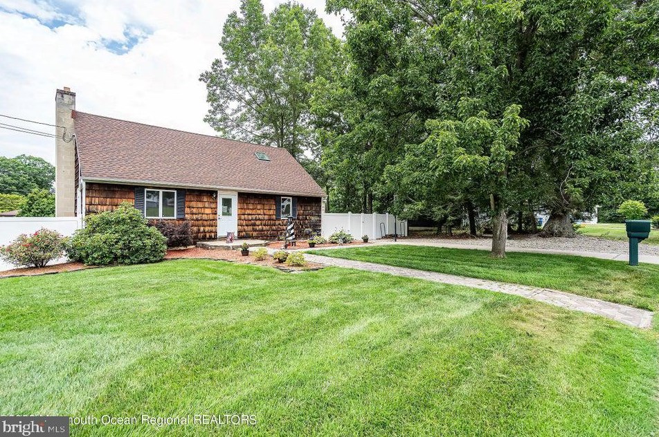1701 11th Ave, Toms River, NJ 08757-2134