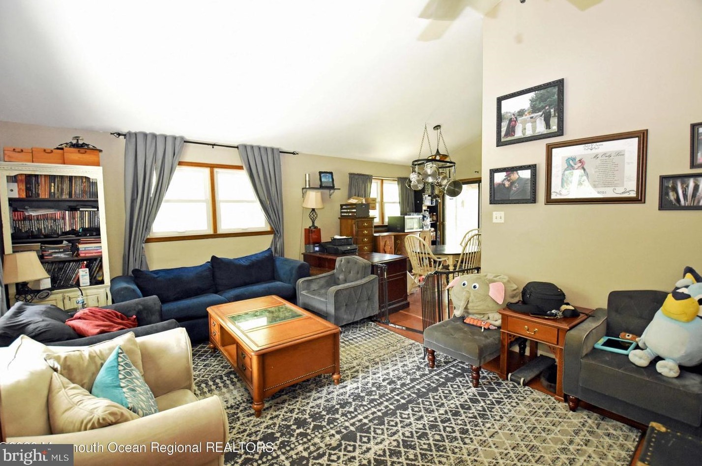11 Demaret Ct, Tuckerton, NJ 08087-1808