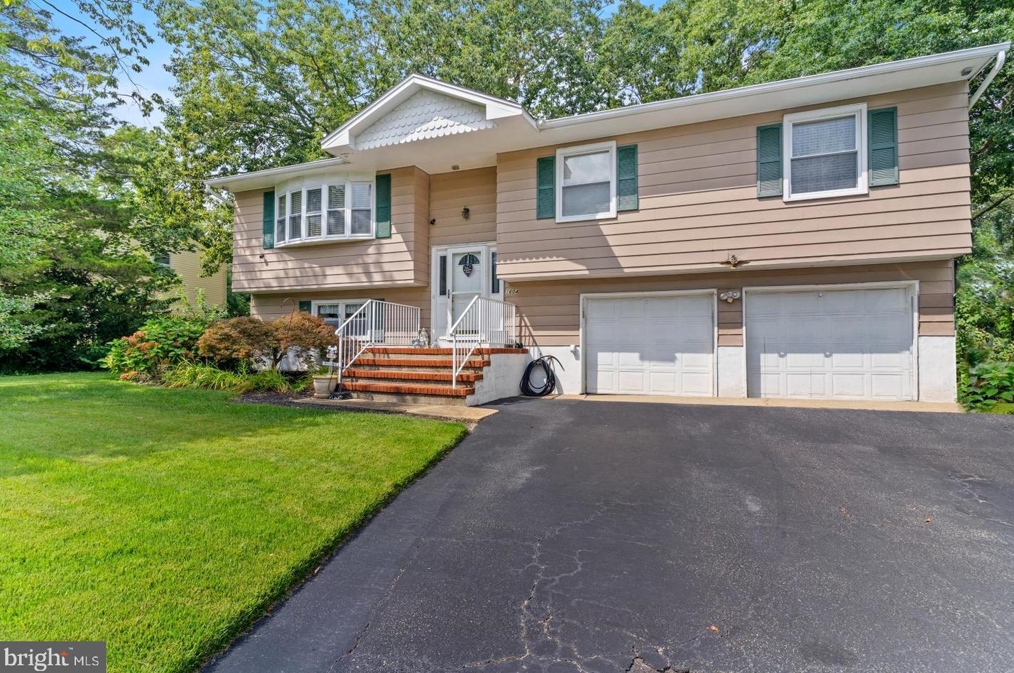 1604 Quail Rd, Toms River, NJ 08753-5720