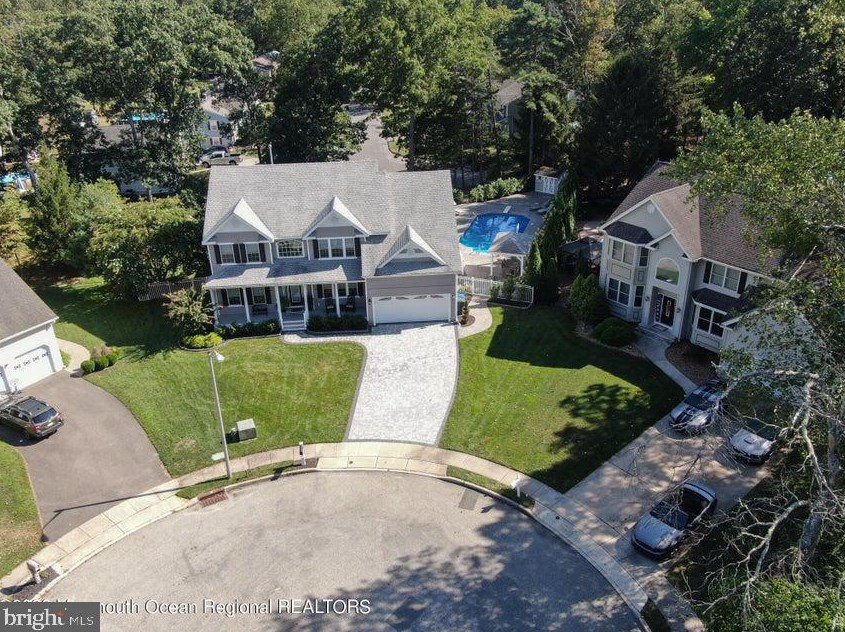 41 Cliffside Dr, Toms River, NJ 08755-5136