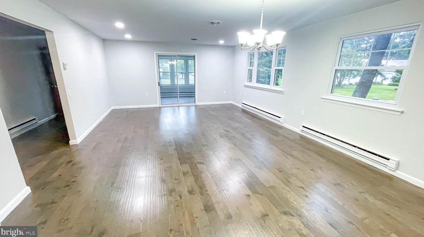6 Alder Ct, Lakehurst, NJ 08759