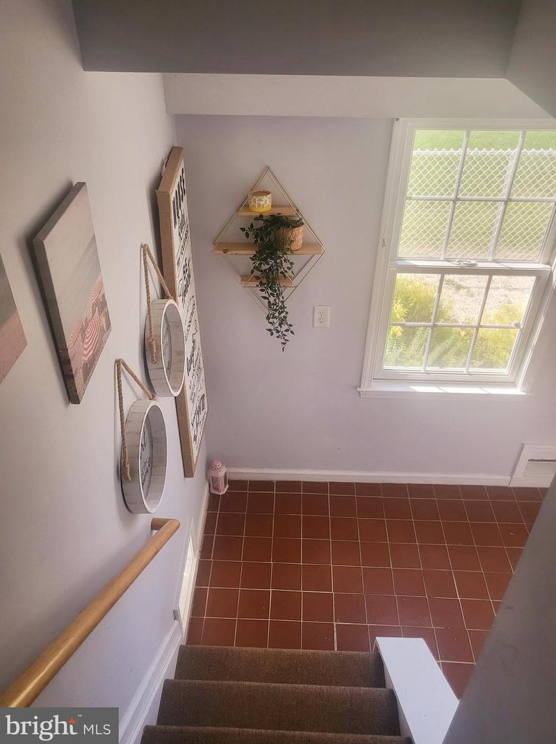 1003 Radio Rd, Tuckerton, NJ 08087-1638