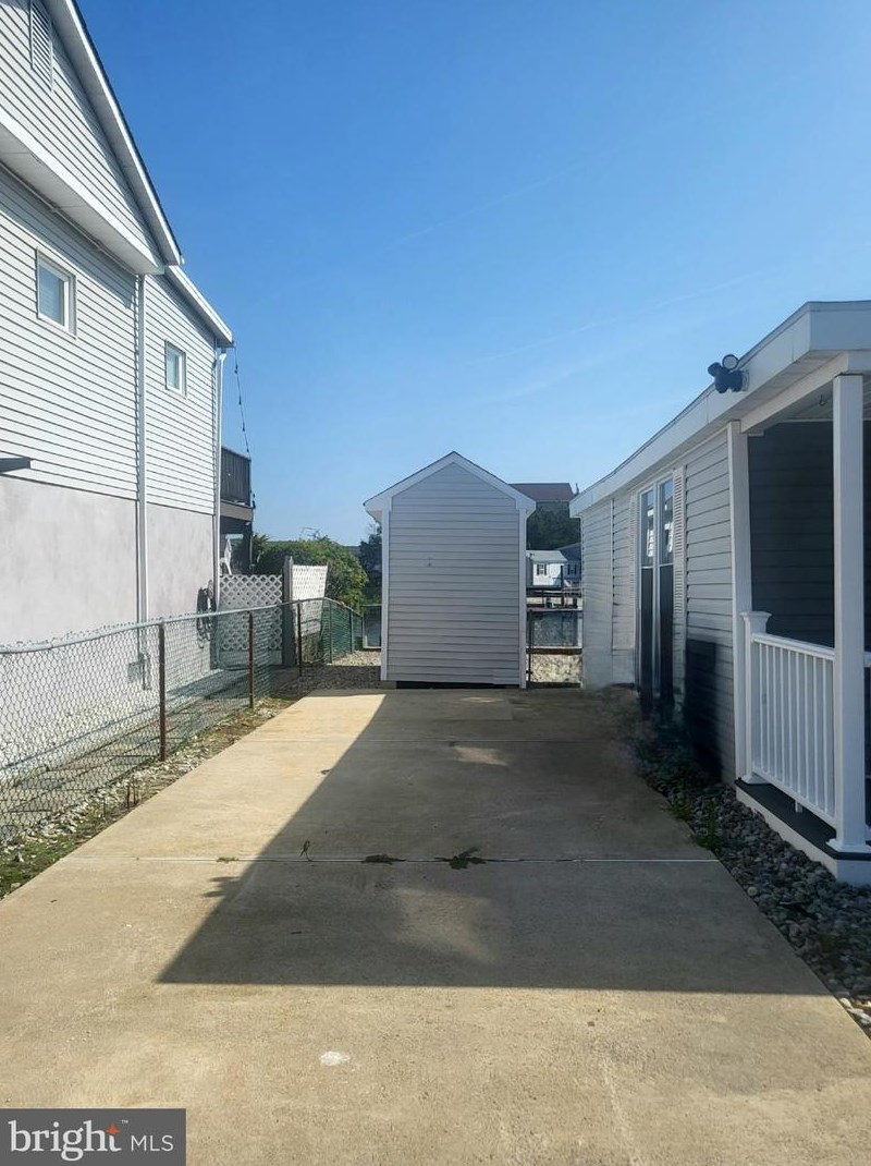 59 Anchor Dr, Tuckerton, NJ 08087-1626