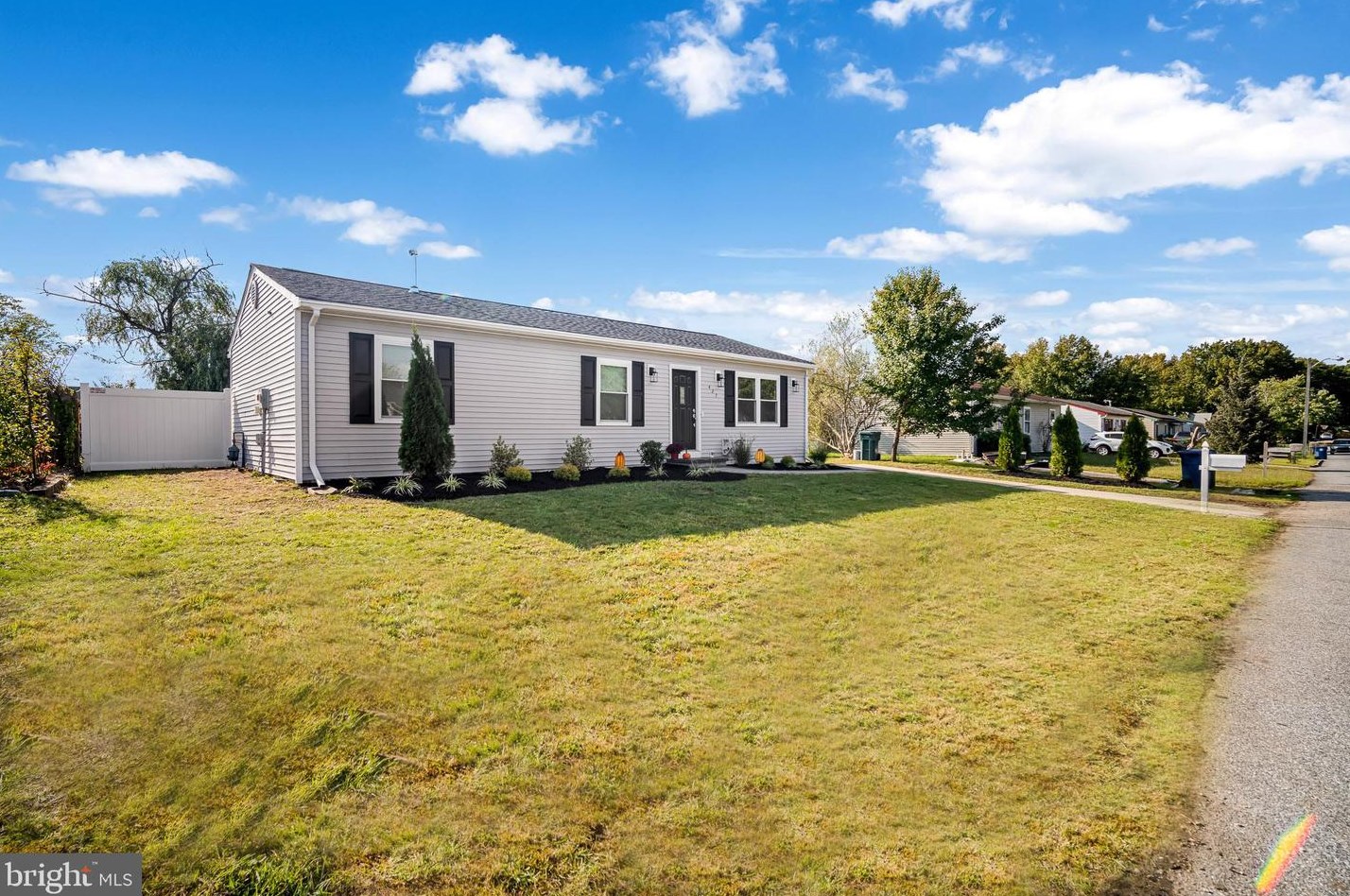 427 National Union Blvd, Tuckerton NJ  08087-1277 exterior